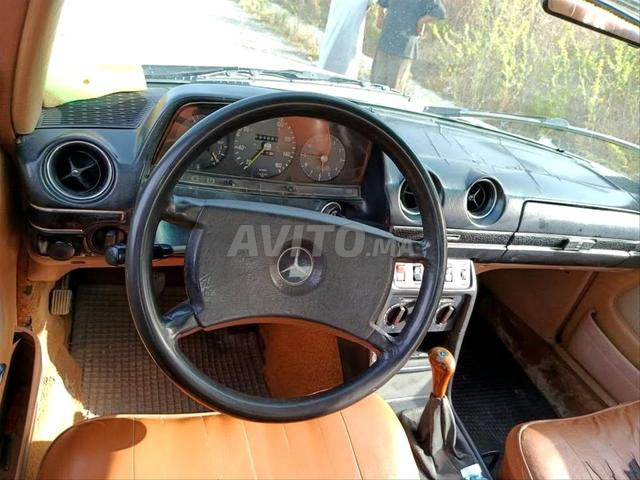 Mercedes 200 - 2