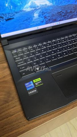 MSI Creator 15 Core i7 16GB RTX 4060 8GB - 2