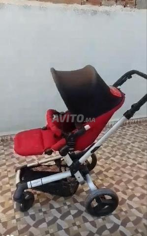 Poussette pour enfants neuve, marque très luxueuse