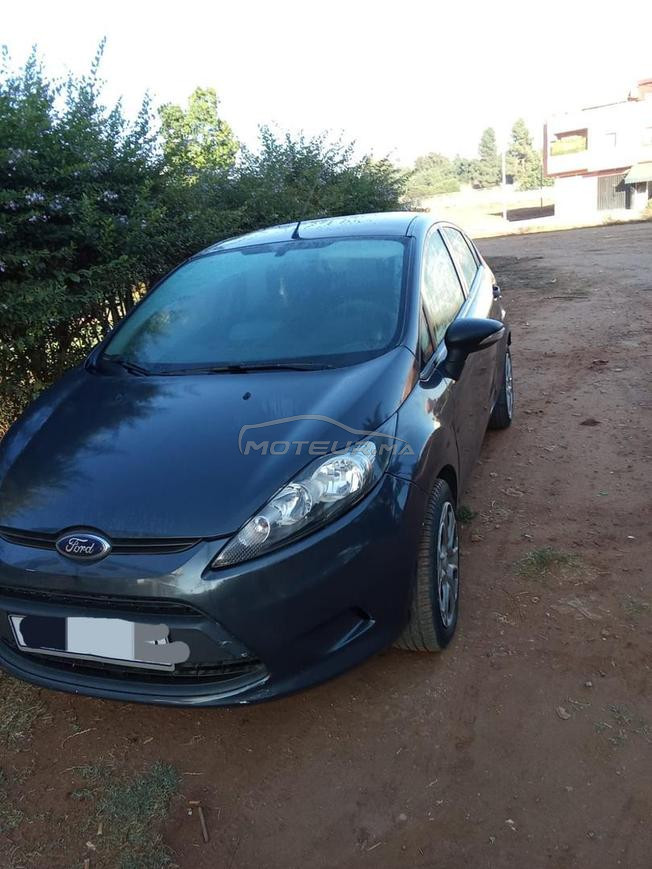 🚗 À VENDRE – FORD FIESTA  ESSENCE –