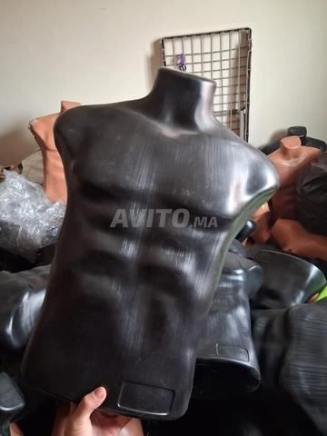 Bustes mannequins homme – noir et marron - 2