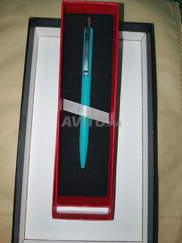 Stylo bille bleu élégant - 2