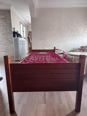 2 matelas bon état avec son cadre | Meuble à Casablanca | Avito.ma