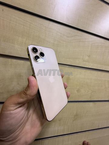 iPhone 12 Pro Max officiel 128/89 état - 2