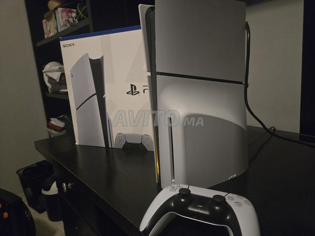 PS5 Slim CD et compte Astro Bot et FC 26 - 2