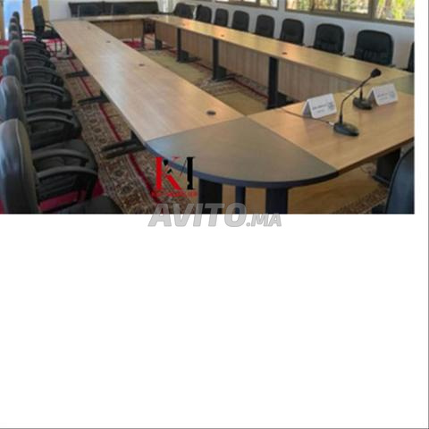 Tables de réunion pour bureaux et entreprises