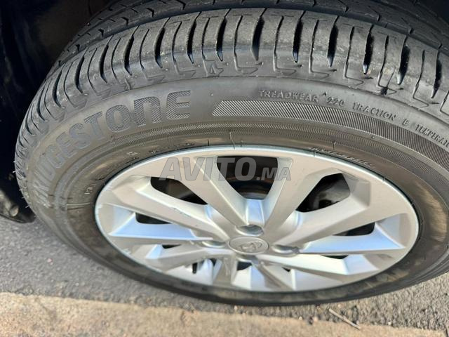 Hyundai accent - 2