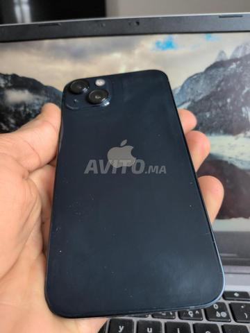 iPhone 13 version Europe jamais réparé - 2
