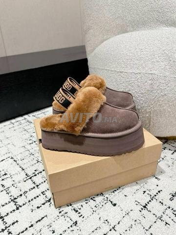 Pantoufles UGG Femme en Couleurs UGG53 - 2