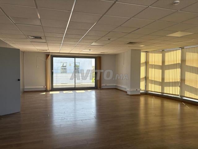 Plateau de bureaux à louer 300 m² Oasis