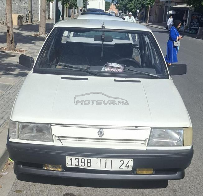 Renault 9 