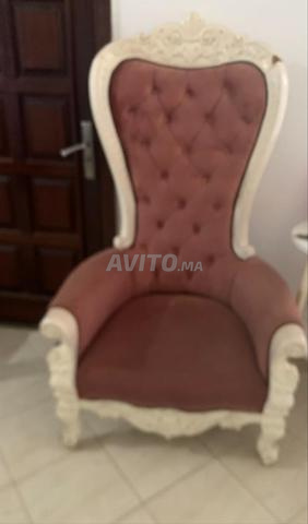 Des chaises royales en bois - 2