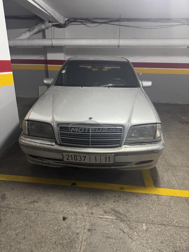 Mercedes à vendre très bon état 