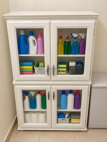 Belle vitrine blanche avec verre et 4 portes - 2