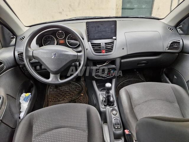 Peugeot 206 en bon état - 2