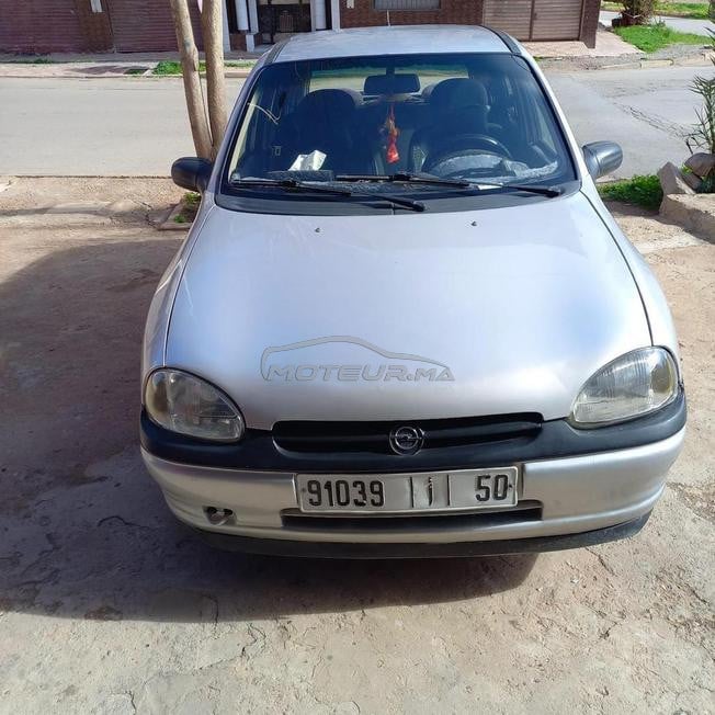 Opel Corsa Essence Manuelle 1998 à Nador