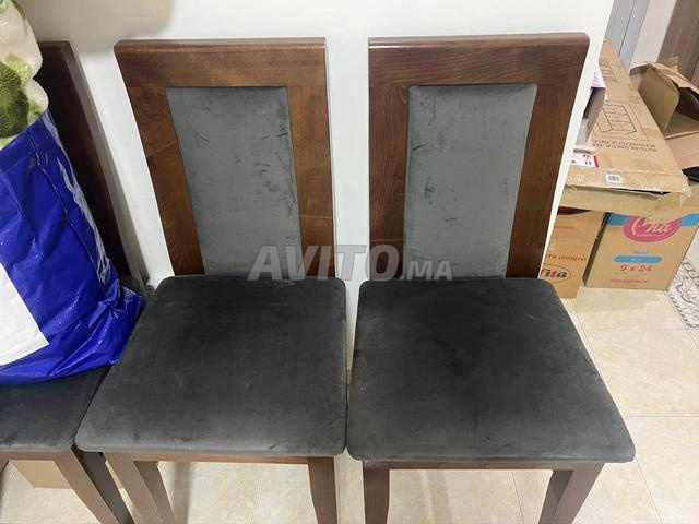 5 chaises en bois très bon état à vendre - 2
