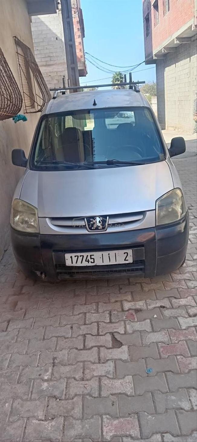  أضع للبيع سيارة بارتنر في حالة جيدة