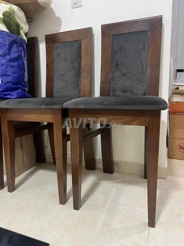5 chaises très bon état - 2