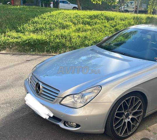 مصد أمامي لمرسيدس CLS W219 2004-2010 - 2