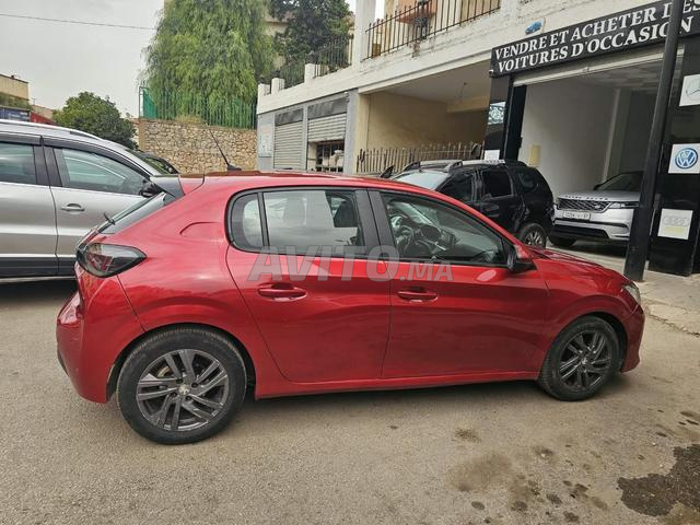 PEUGEOT 208 M2021