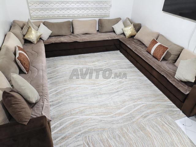 Salon avec tapis 1er qualité