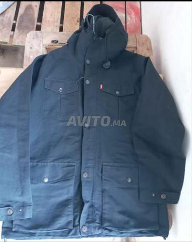 Veste noire à capuche marque Levi's - 2