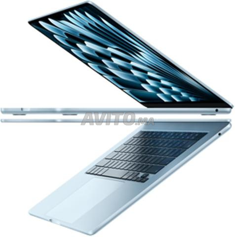 Apple MacBook Air 13 pouces M5 16Go / 512Go Bleu Ciel