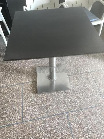 17 tables à vendre - 2