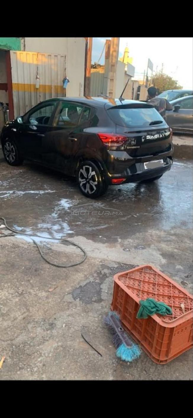 je bends une dacia sandero 