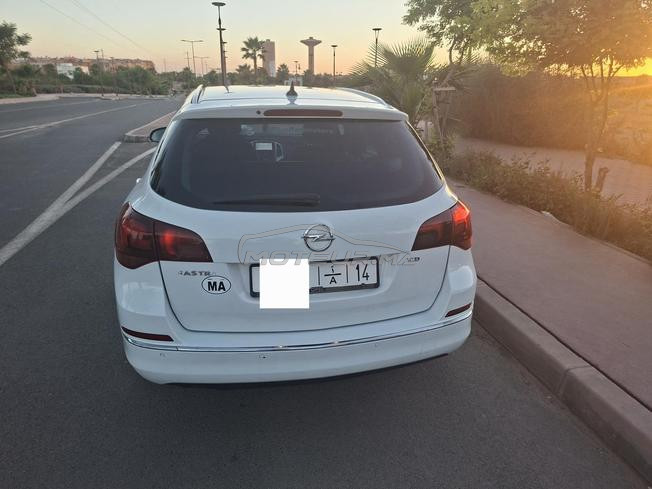 Opel Astra dédouanée.