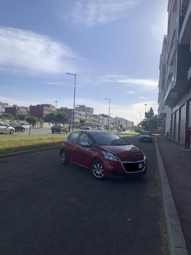 Peugeot 208 Diesel Manuelle 2016 à Temara