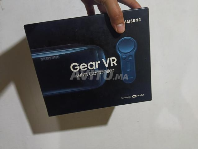 Samsung Gear VR مع الريموت الأصلي