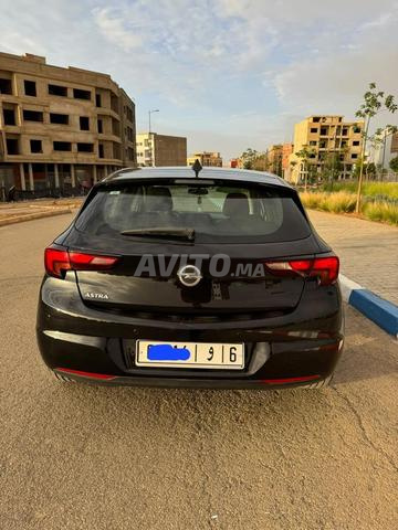 Opel Astra Diesel Manuelle 2019 à Khemisset - 2