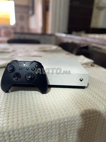 Xbox One S 2 manettes