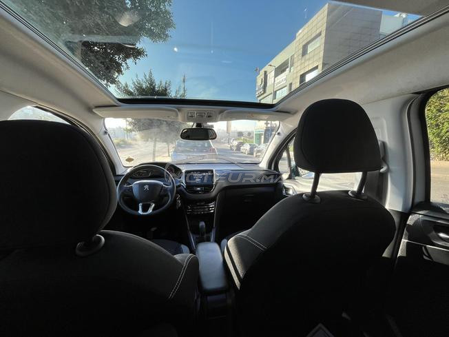 peugeot 208 très bon état en vente