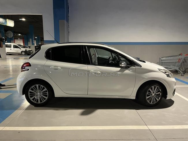 peugeot 208 très bon état en vente