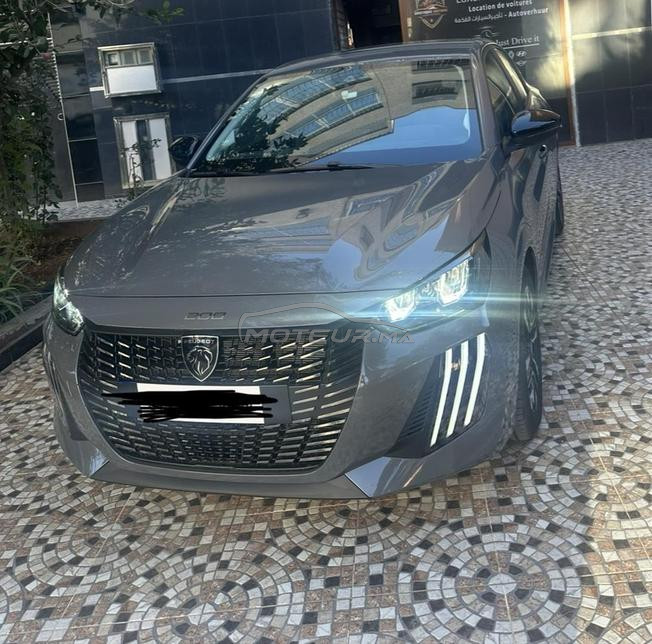 peugeot 208 essence 