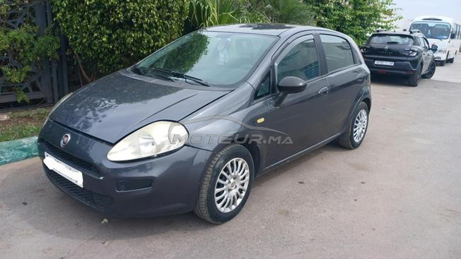voiture punto très bon état 