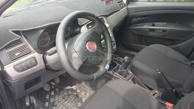 voiture punto très bon état 
