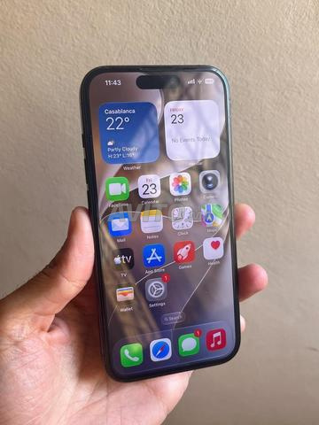 Bonjour, téléphone propre, qui le veut m'appelle ou WhatsApp - 2