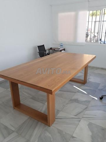 طاولات خشبية عصرية حسب الطلب - 2