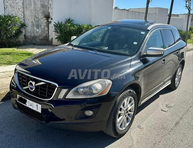 Volvo XC60 Diesel Automatique 2010 à Tanger - 2