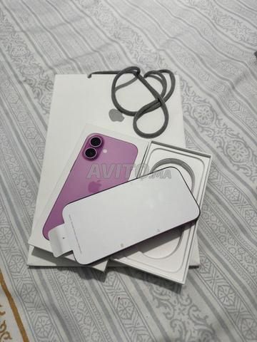 iPhone 16 Rose - 2