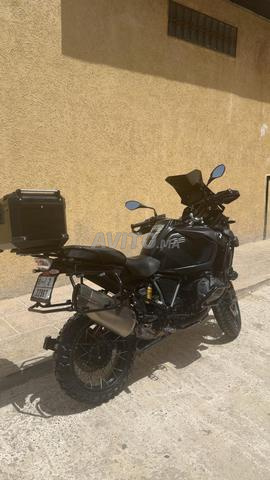 1250 جي إس أدفنتشر تريبل بلاك - 2