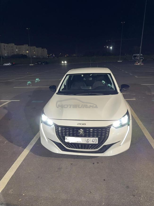 Peugeot 208 Diesel Manuelle 2023 à Tanger