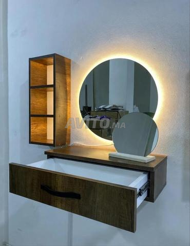 Miroir avec éclairage, tiroir et coiffeuse - 2