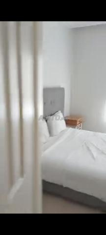 Chambre meublée avec salle de bain pour hommes