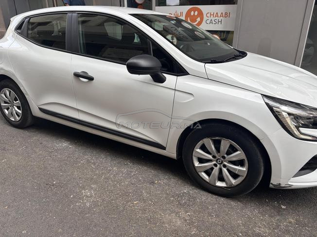 clio 5 en très bonne état 