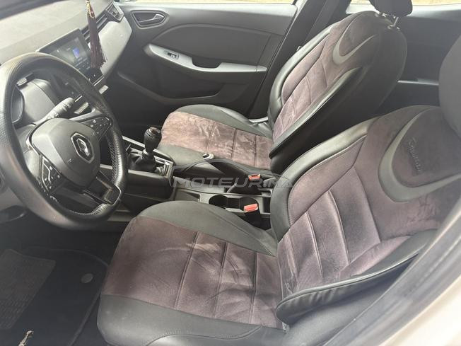 clio 5 en très bonne état 